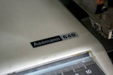 Assmann 640 Universa dictation machine (2323675750)